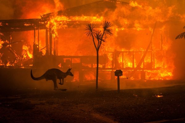 Moments: Prayer in the midst of the Australian fires